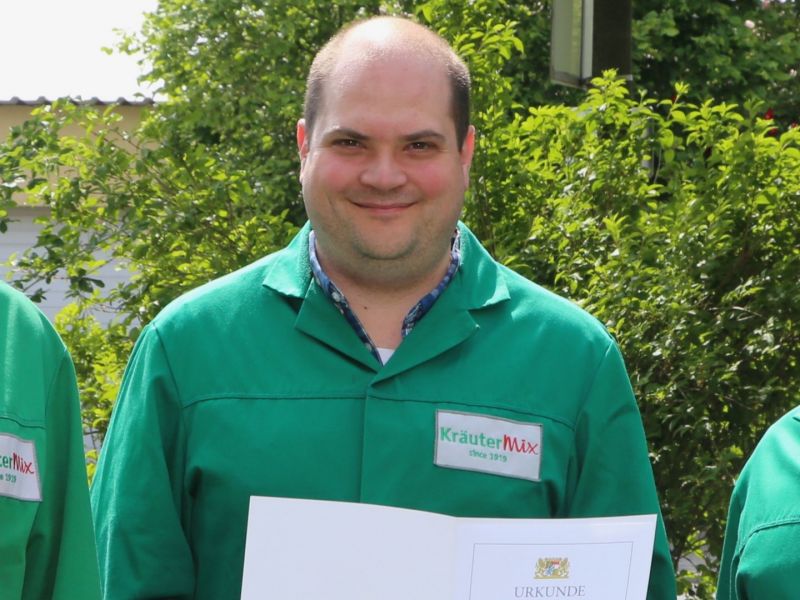 Martin Albert, technischer Fachwirt, arbeitet in der Produktion bzw. Arbeitsvorbereitung von Kräuter Mix